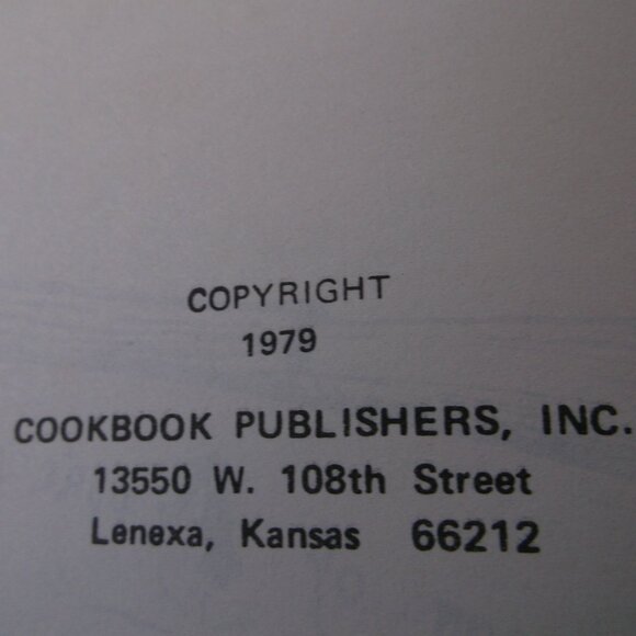 Cookin’ & Eatin’ Treasures 📖 Texas Kitchen Bundle, Vintage Cookbook + more - Picture 5 of 16